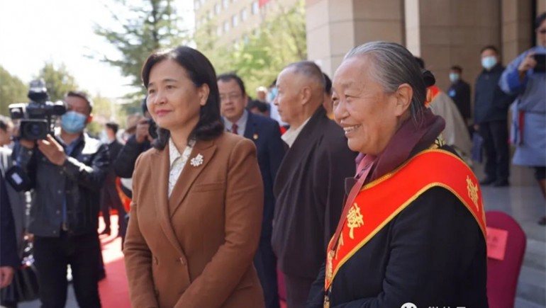 傳承精華，讓藏醫(yī)藥造福人民健康安全！