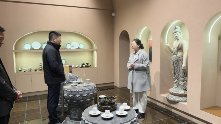 甘肅省酒泉市委常委、敦煌市委書(shū)記王彥群調(diào)研指導(dǎo)九色鹿鳴運(yùn)營(yíng)和發(fā)展